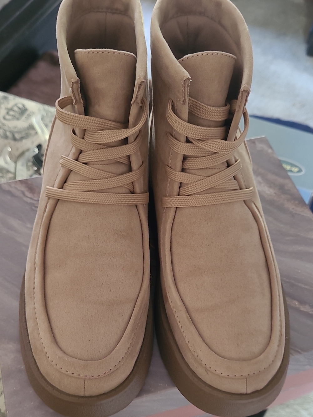 Old Navy Women's Tan Suede Lace-Up Casual Boots. 9
